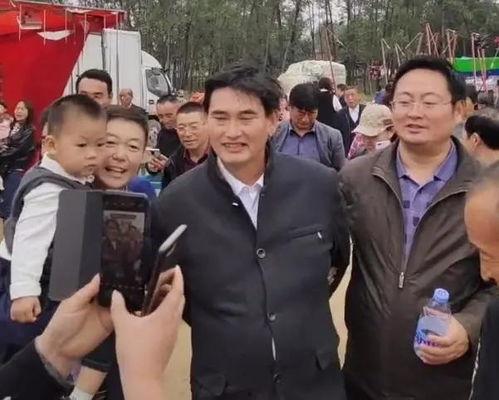 朱哥大衣哥最新爆料,揭秘娱乐圈不为人知的幕后故事