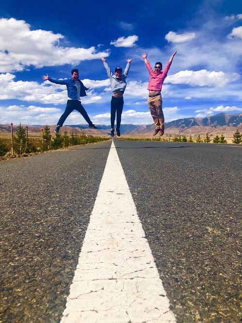 结伴同行看风景最新爆料,揭秘最新爆料背后的风景奇遇  第2张 结伴同行看风景最新爆料,揭秘最新爆料背后的风景奇遇  第2张