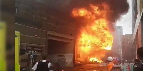 大火视频在线观看,在线观看,燃情瞬间尽收眼底  第2张 大火视频在线观看,在线观看,燃情瞬间尽收眼底  第2张