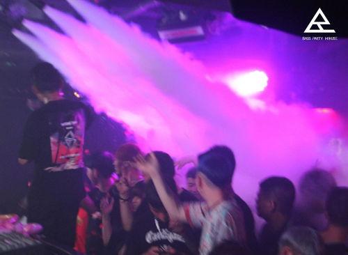 夜场蹦迪爆料视频大全最新,最新蹦迪爆料视频大盘点  第2张 夜场蹦迪爆料视频大全最新,最新蹦迪爆料视频大盘点  第2张