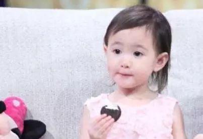 小孩爆料爸爸妈妈视频大全,小孩视角下的爸爸妈妈视频集锦  第2张 小孩爆料爸爸妈妈视频大全,小孩视角下的爸爸妈妈视频集锦  第2张